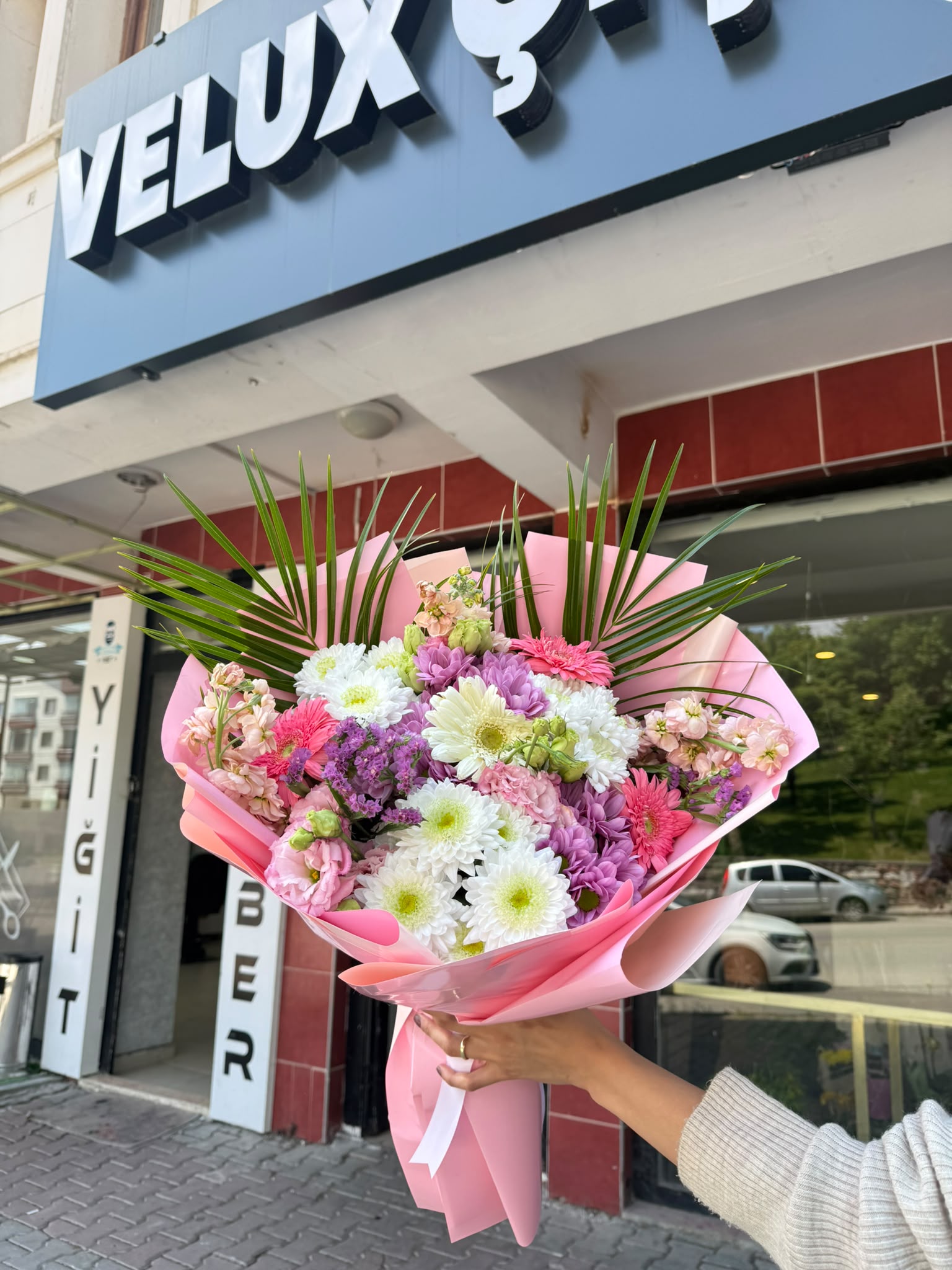 Velux Çiçek Evi Keçiören 